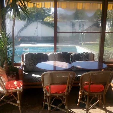 Ilona House Guest house *